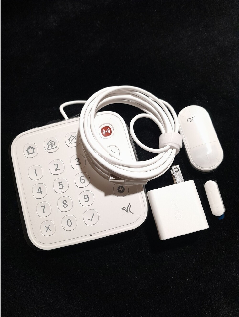 Arlo SS1201 Home Security System 1 Wired Keypad 1 Sensor 1 USB Plug